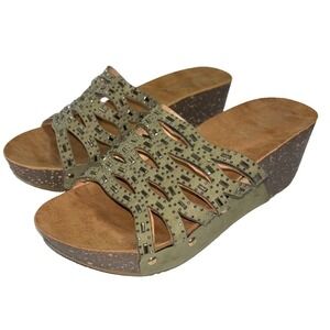 Refresh Elva-19 Olive 7.5 Rhinestone Wedge Sandals Faux Suede Platform Mules